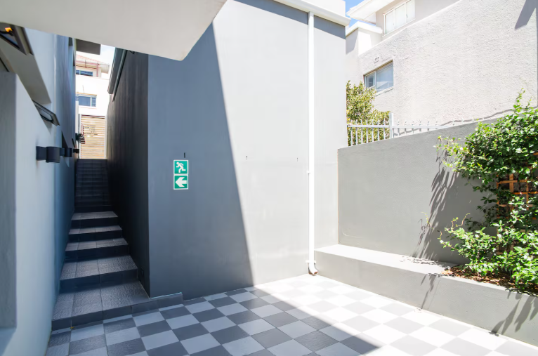 2 Bedroom Property for Sale in Vredehoek Western Cape
